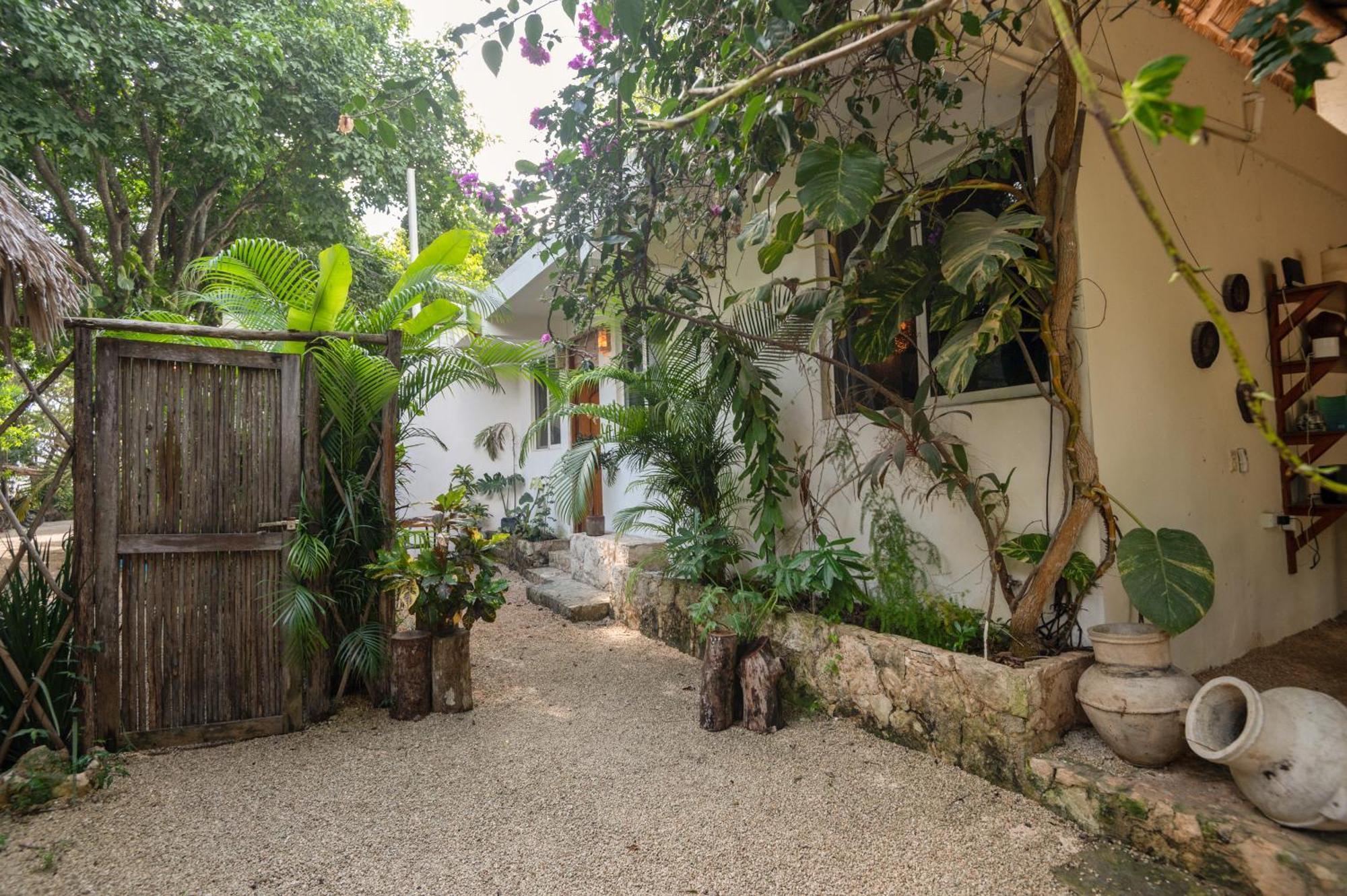 Huaya Camp Apartment Playa del Carmen Exterior foto